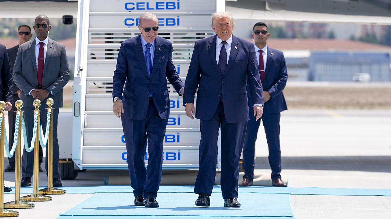 nato-zirvesi-icin-ankaraya-gelen-abd-baskani-trump-caatsa-yaptirimlarini-kald