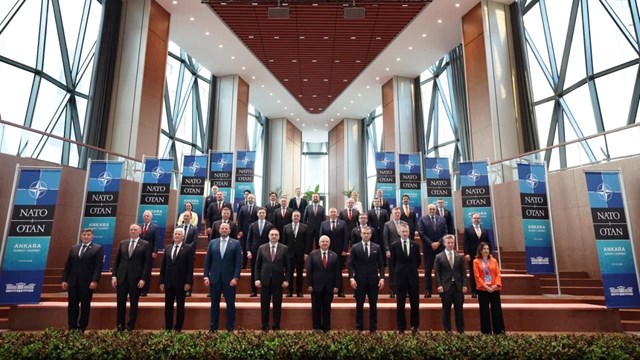 ay-yildiz-karargahi-kapilarini-ilk-kez-nato-savunma-bakanlari-icin-acti