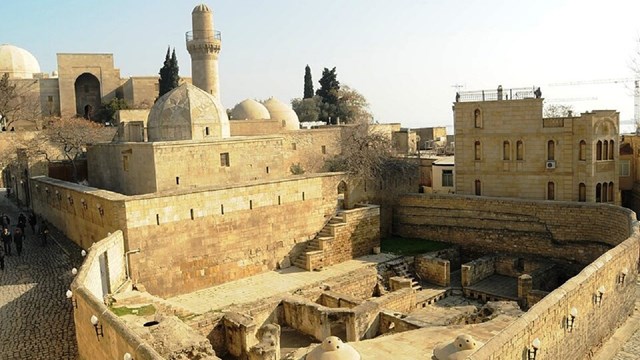 sirvansahlar-sarayi-nin-antik-su-deposundan-mucize-cikti