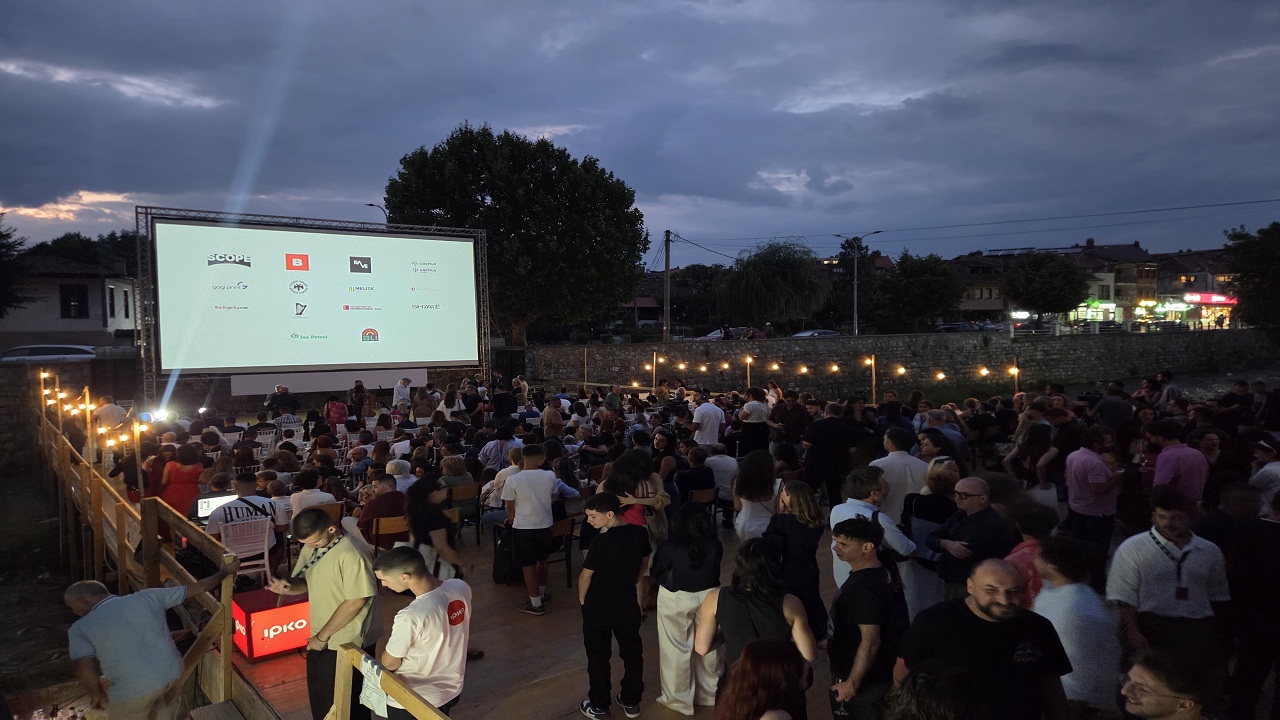 kosovada-25-dokufest-coskuyla-basladi-223-film-gosterilecek