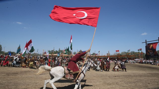 soylar-bulusmasi-buyuk-turk-hun-kurultayi-9-kez-27-turk-devlet-ve-akraba-toplu