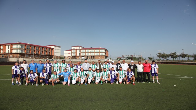 ahlatta-1071-masterler-sohretler-turnuvasi-duzenlendi