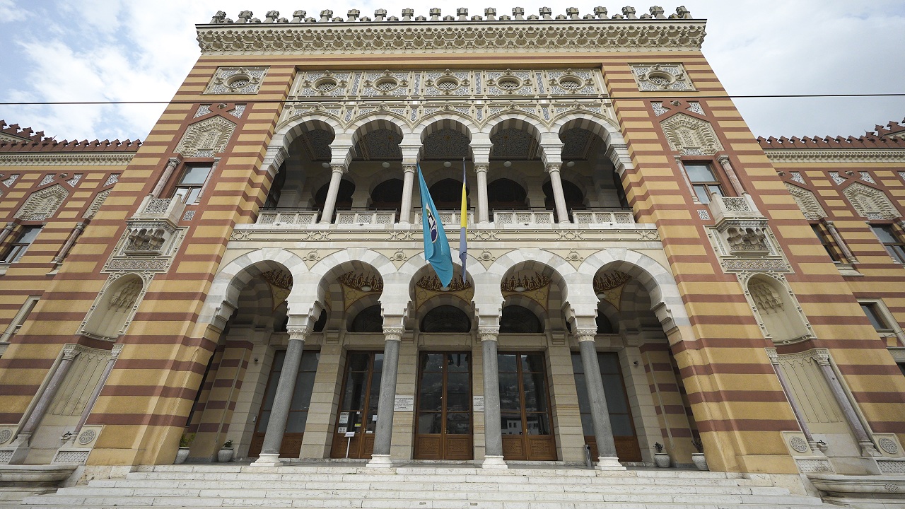 tarihteki-tanikliklariyla-saraybosnanin-hafizasi-vijecnica-kutuphanesi