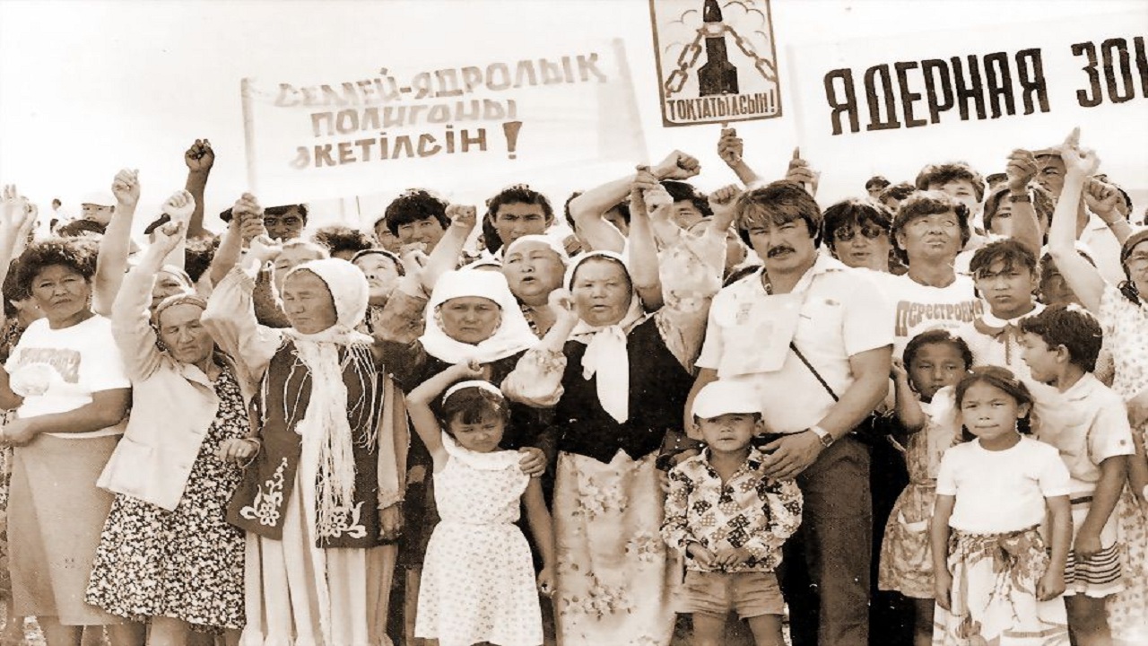 semipalatinsk-sovyetler-in-nukleer-kabusu-ve-bir-halkin-tarihi-direnisi