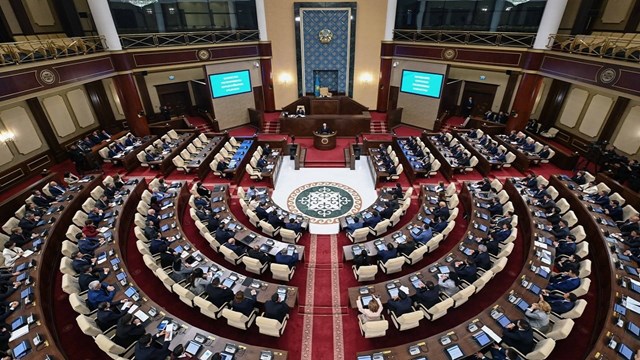 kazakistan-cumhurbaskani-tokayev-cumhurbaskani-yardimcisinin-yetkilerini-belir