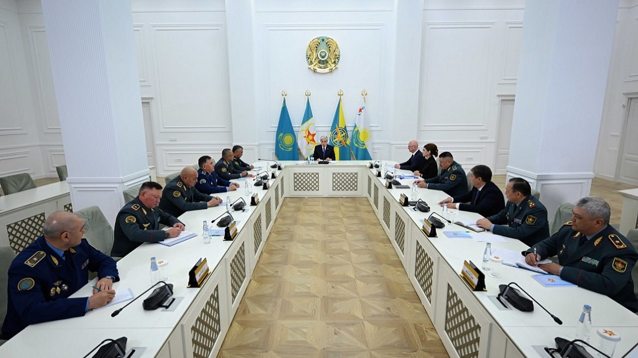 kazakistanda-tatbikatta-14-askerin-olumunun-ardindan-savunma-bakani-gorevden-al