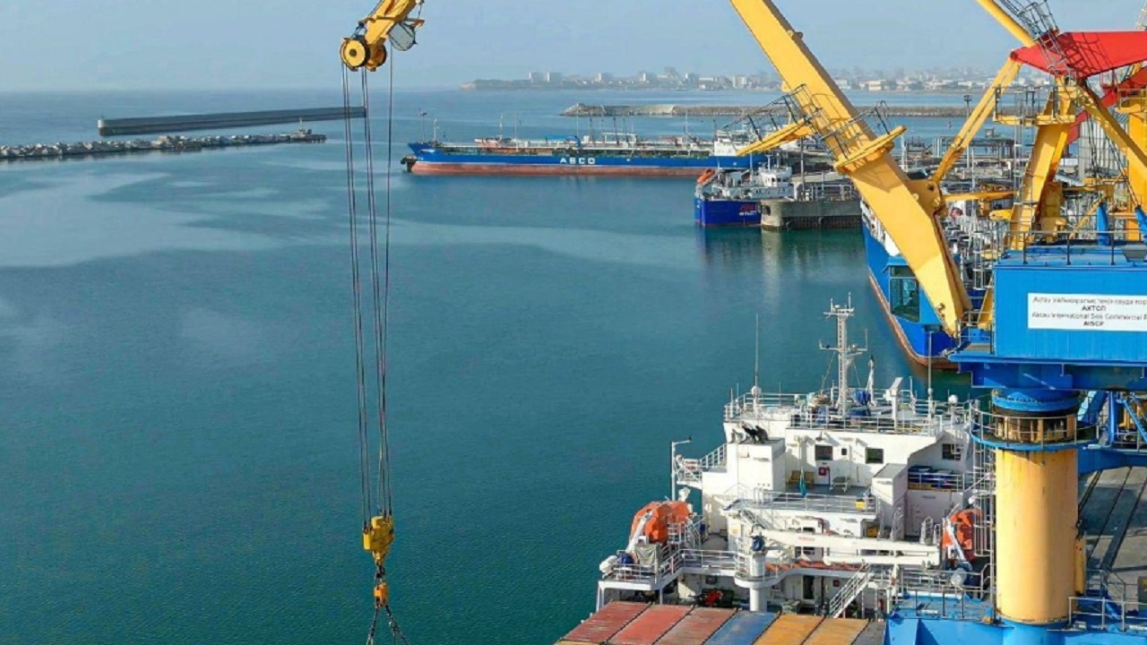 trans-hazar-rotasinda-yer-alan-aktau-limanini-derinlestirme-calismalari-basladi