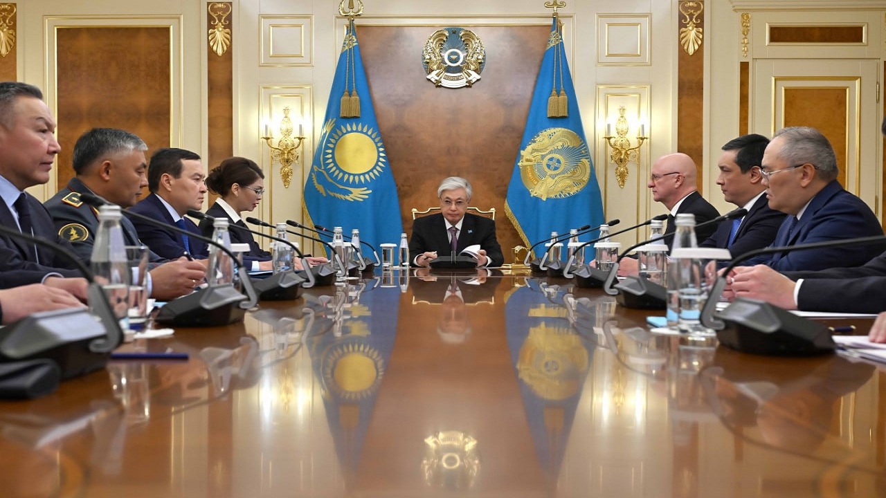 kazakistan-da-hazar-denizi-ndeki-tatbikat-faciasinin-ardindan-13-ceza-davasi-aci