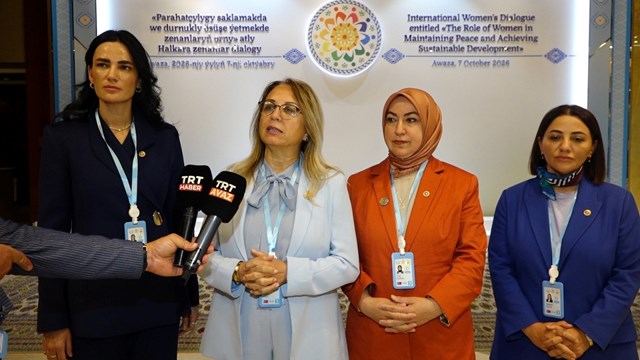 avaza-da-kadinlarin-baris-ve-kalkinmadaki-rolu-ele-alindi
