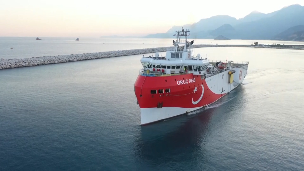 oruc-reis-kktc-dogal-gaz-boru-hatti-icin-girne-aciklarinda