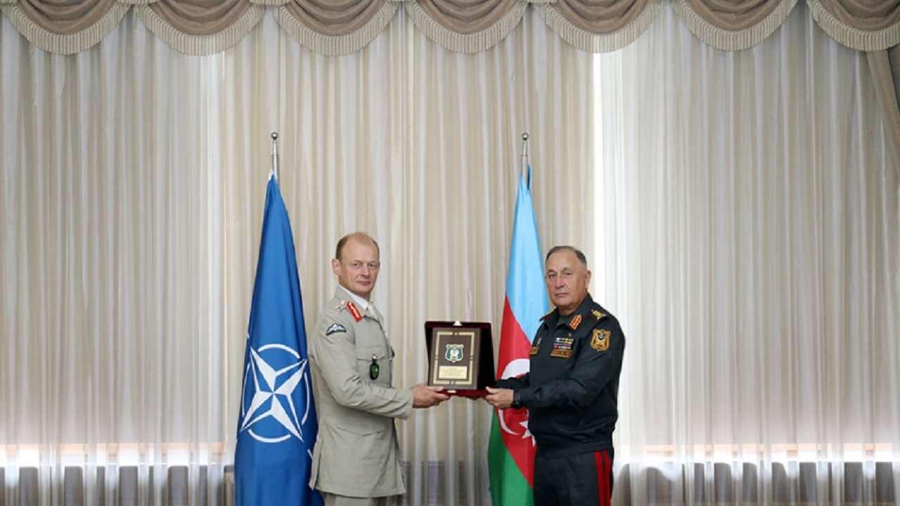 azerbaycan-genelkurmay-baskani-nato-heyetini-kabul-etti