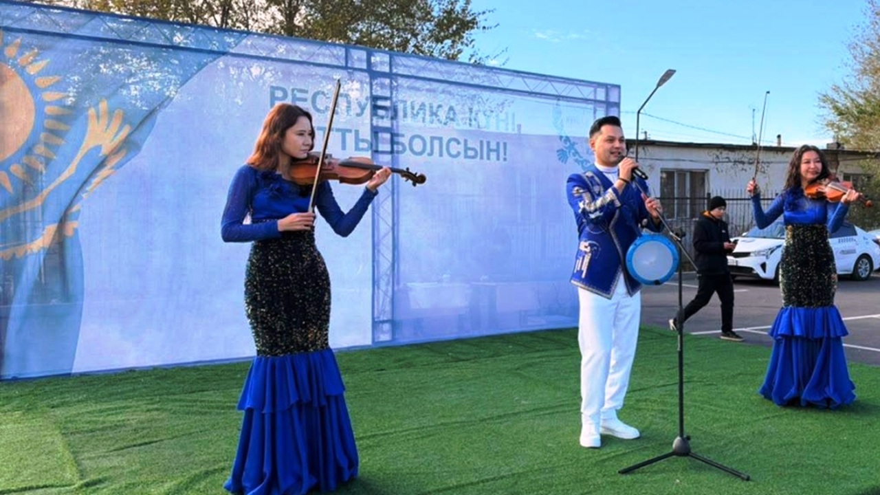 kazakistan-cumhuriyet-bayrami-coskusu-basladi